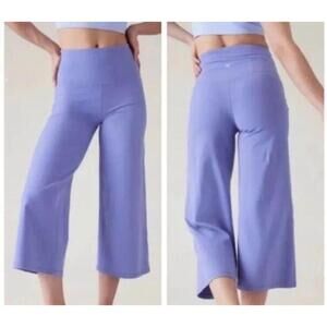 Athleta Elation Wide Crop Pant Size XS Adonis Blue Athletic, Yoga, Sports